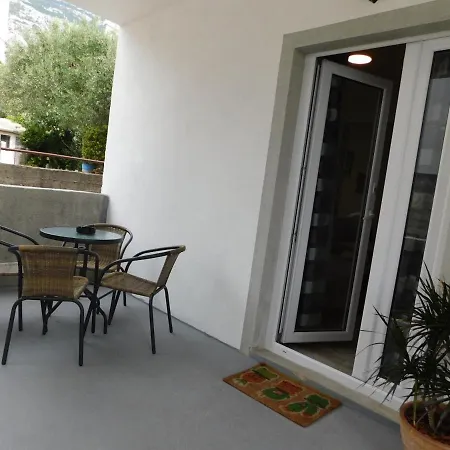 Jacky / Mountain View Makarska