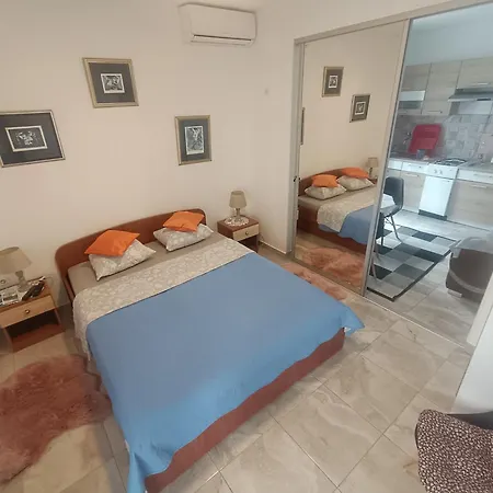 Apartment Jacky / Mountain View Makarska