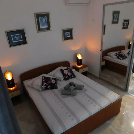 Apartment Jacky / Mountain View Makarska